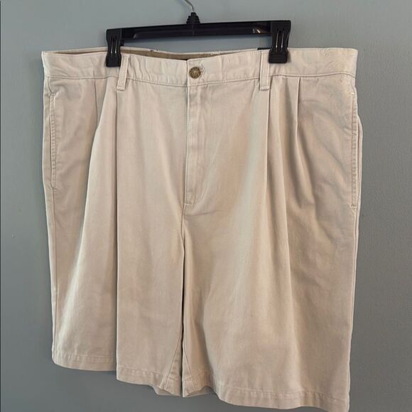 Izod Men's size 40 Shorts New w tags tan khaki Golf - Picture 2 of 11